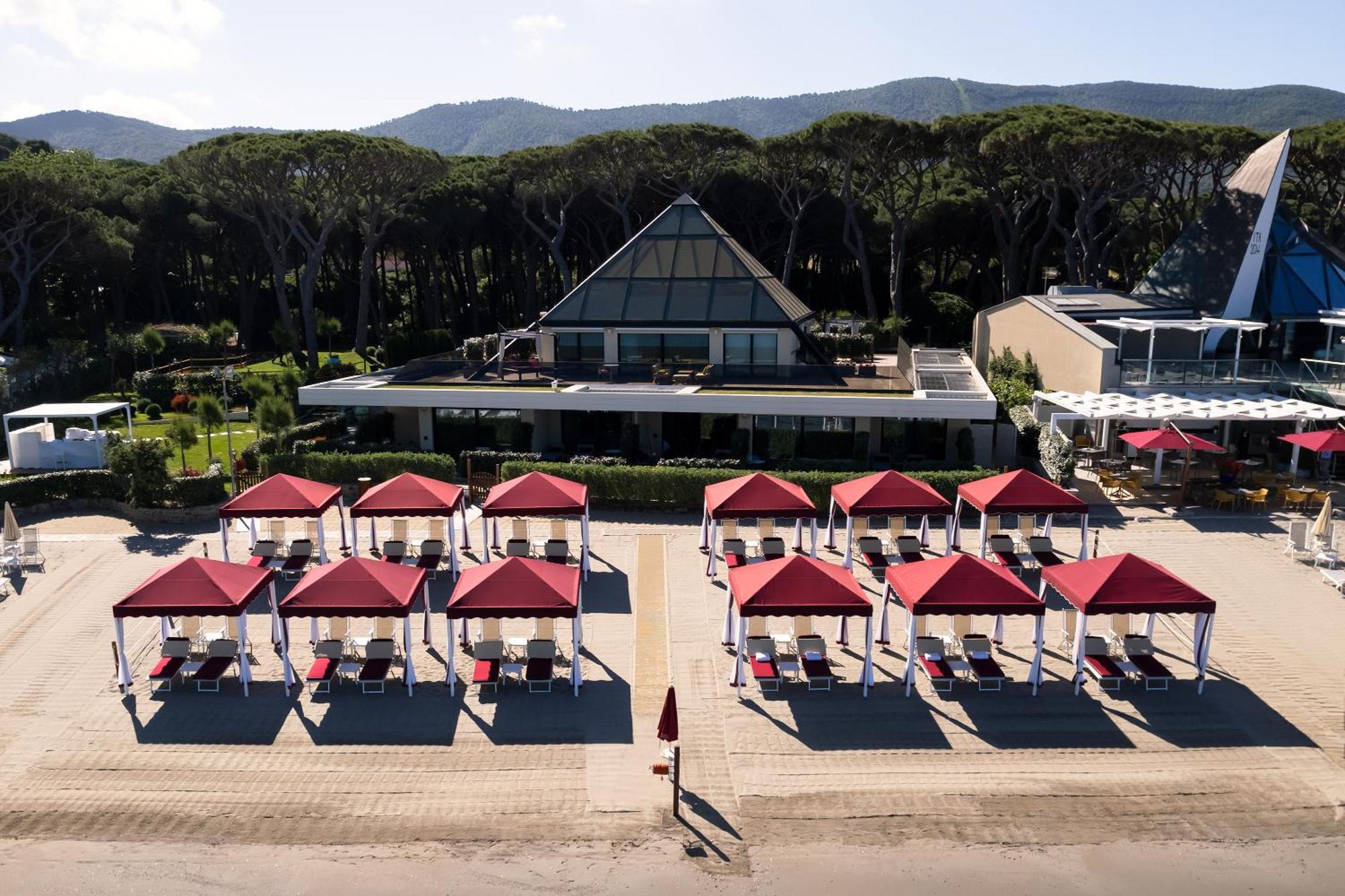 Cala Beach Resort Punta Ala Exterior photo